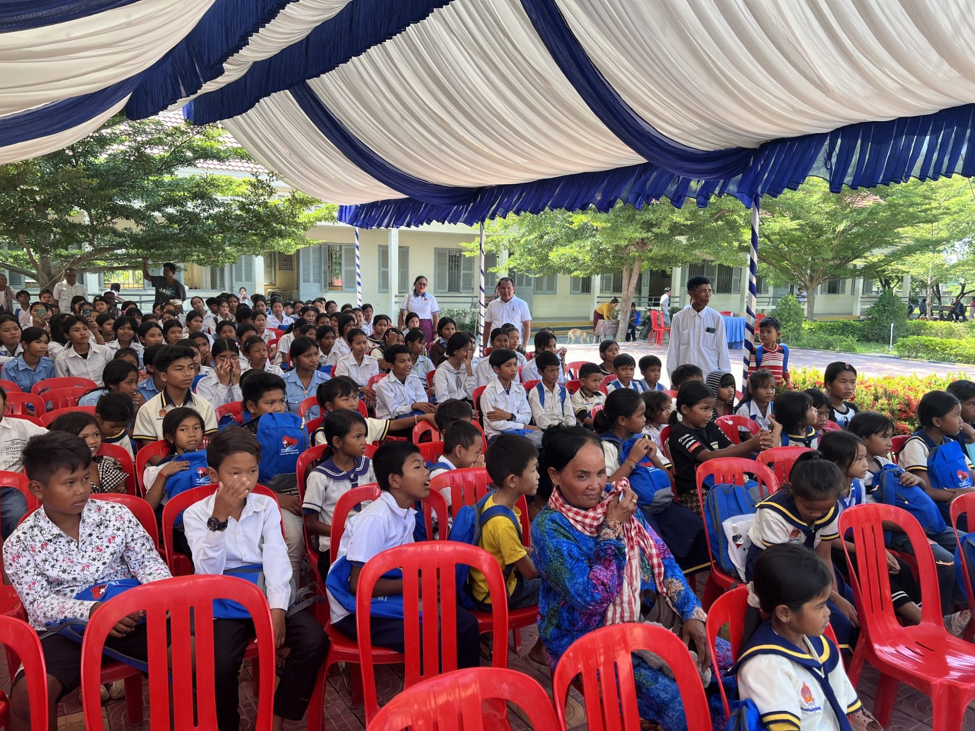 Toutes à l'école. « Éduquer les filles, c’est aussi sauver la planète » 528269262 1170428111792638 3239336097262607512 n